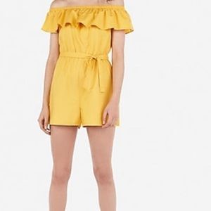 Off shoulder Ruffle Romper